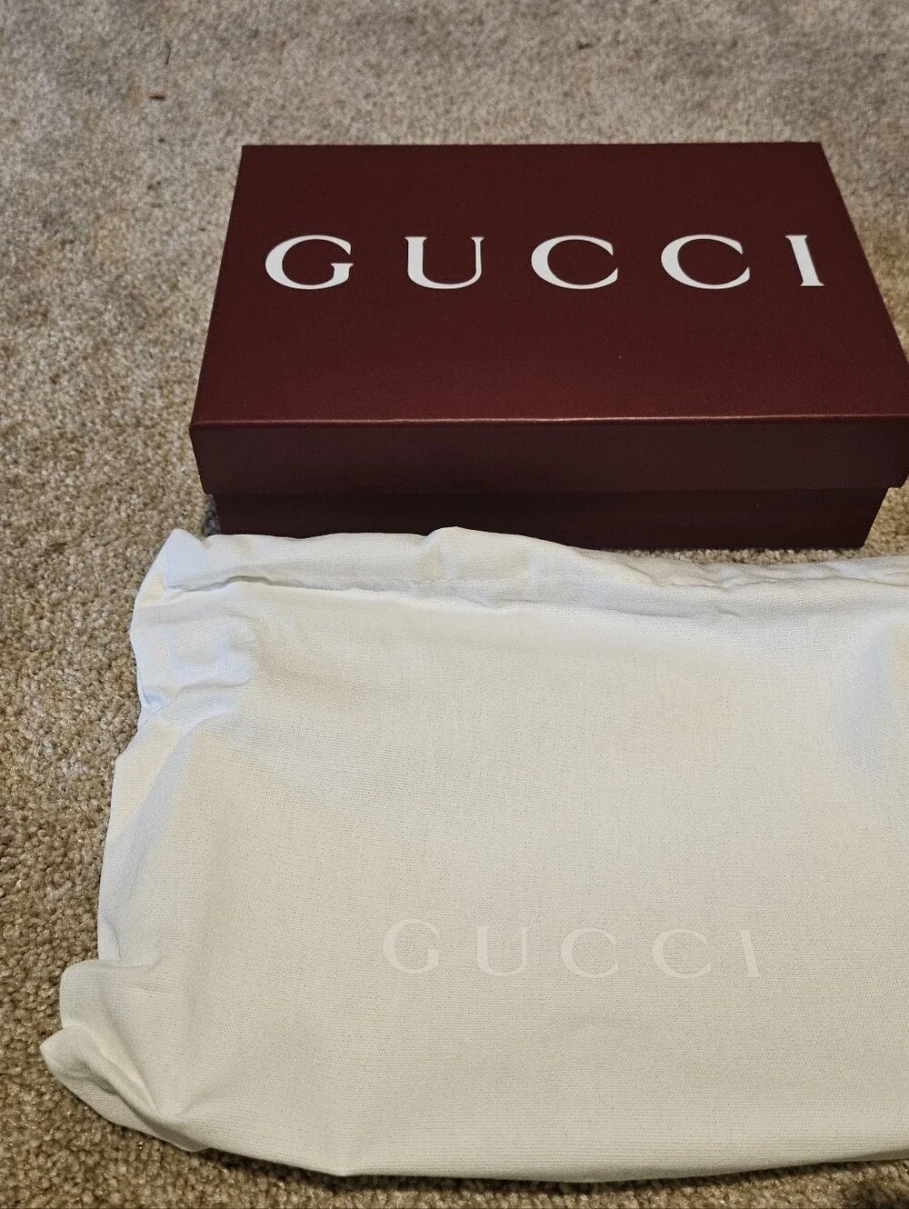 New In Box Gucci Beige Leather Trim GG Canvas Wallet with Gold Hardware